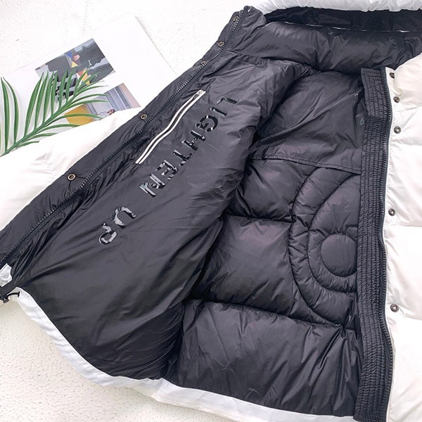 すぐ届 ムースナックルズ 偽物 PROSPECT パファー ジャケット バック ロゴ moi74838